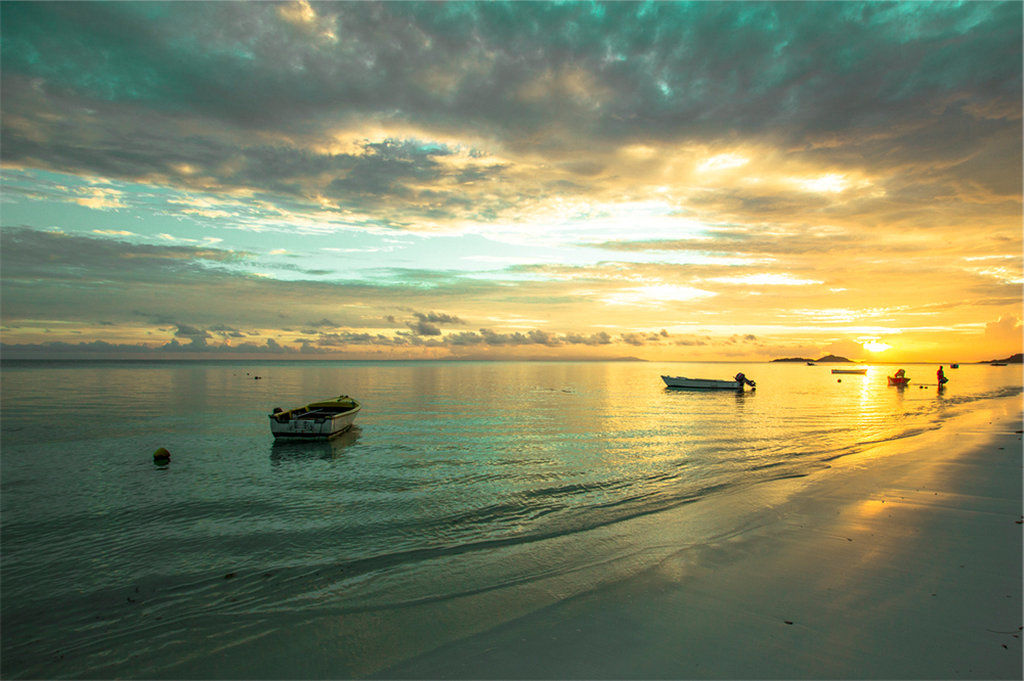 Indian Ocean Lodge Grand Anse  Bagian luar foto